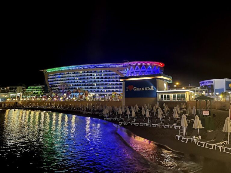 Granada Luxury Okurcalar