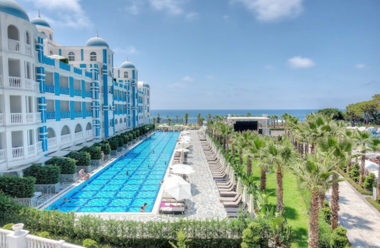 Rubi Platinum Spa Resort & Suites